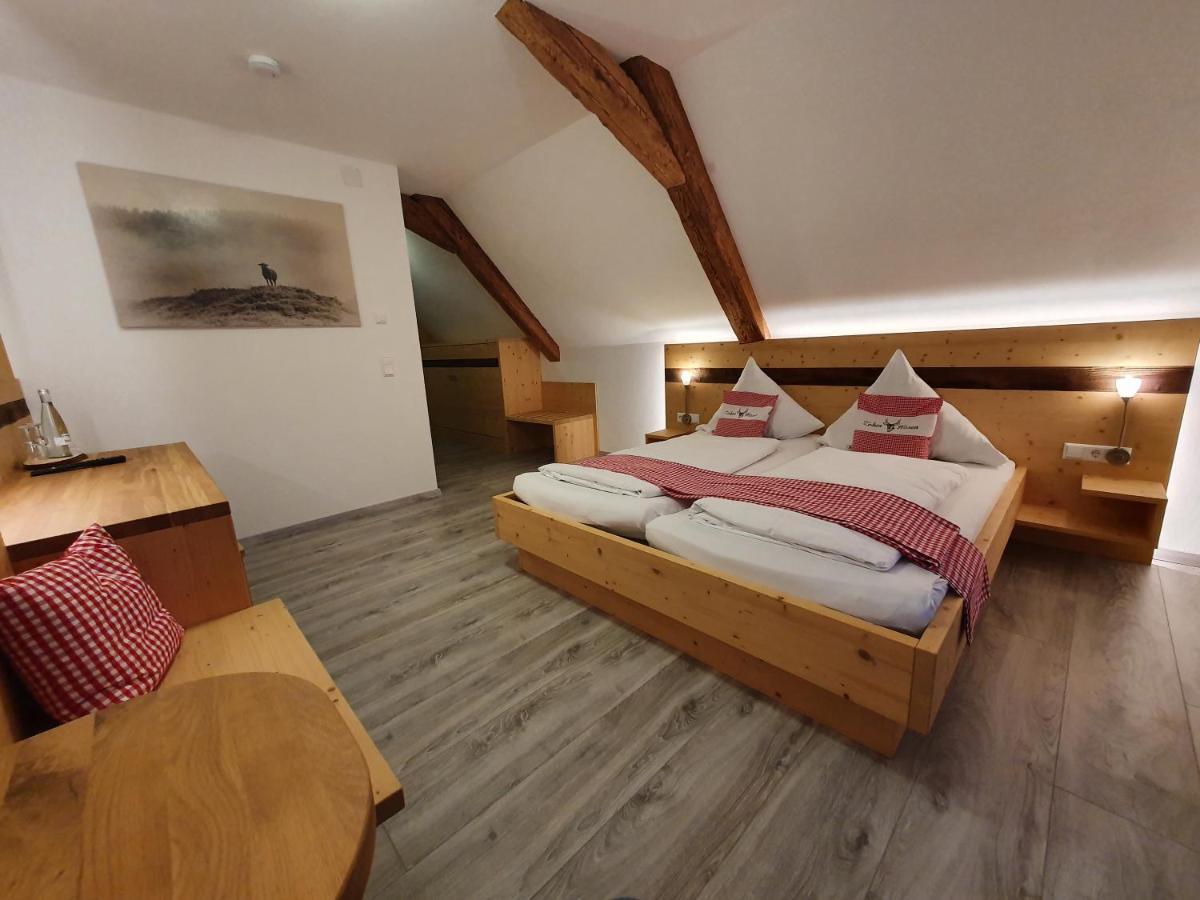 Gasthaus Zum Hirschen Furtwangen Buitenkant foto