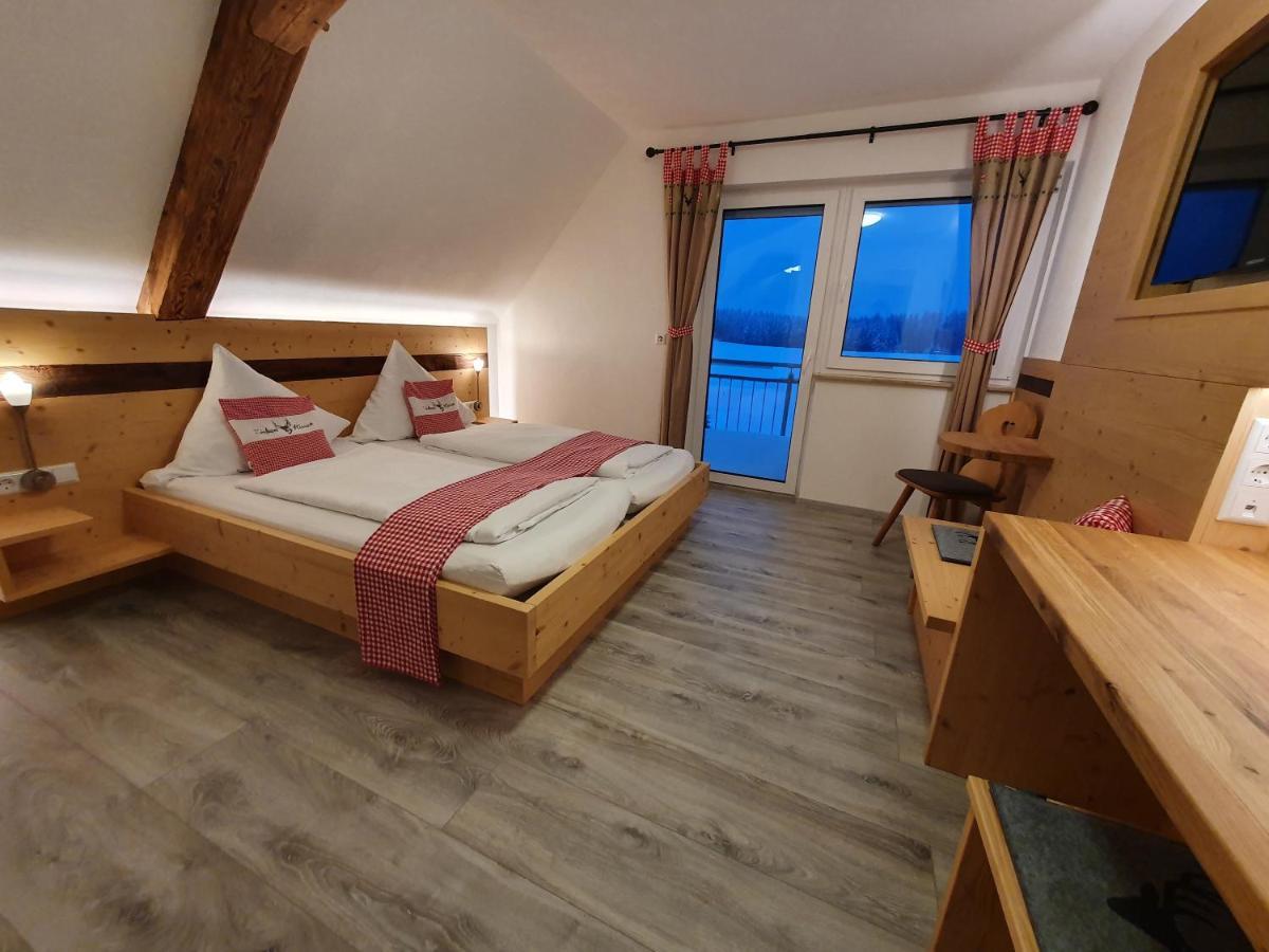Gasthaus Zum Hirschen Furtwangen Buitenkant foto