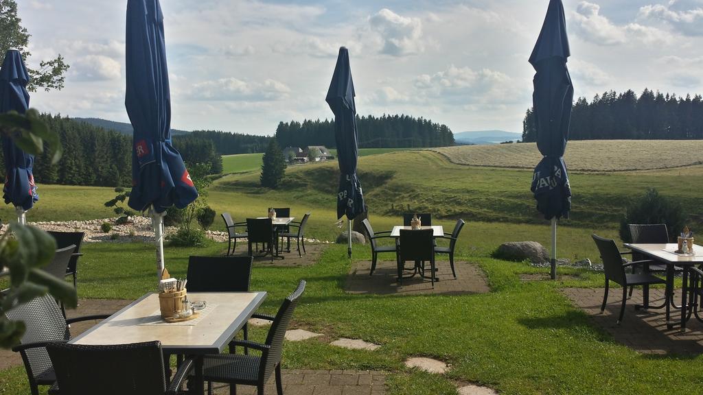 Gasthaus Zum Hirschen Furtwangen Buitenkant foto